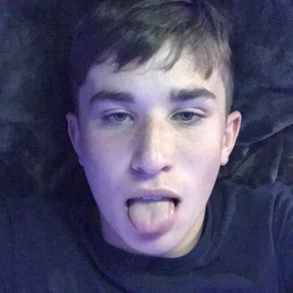 Meet your Posher, Derrick - Picture 1 of 1